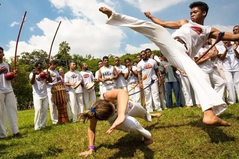 Programa pretende universalizar e democratizar a prática da capoterapia. Foto divulgação