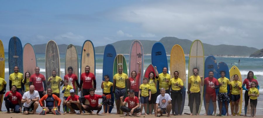 A clínica do bicampeão mundial de longboard, Rajzman, é direcionada a todas as gerações e a todos os níveis de surfe. Foto: Anna Verônica