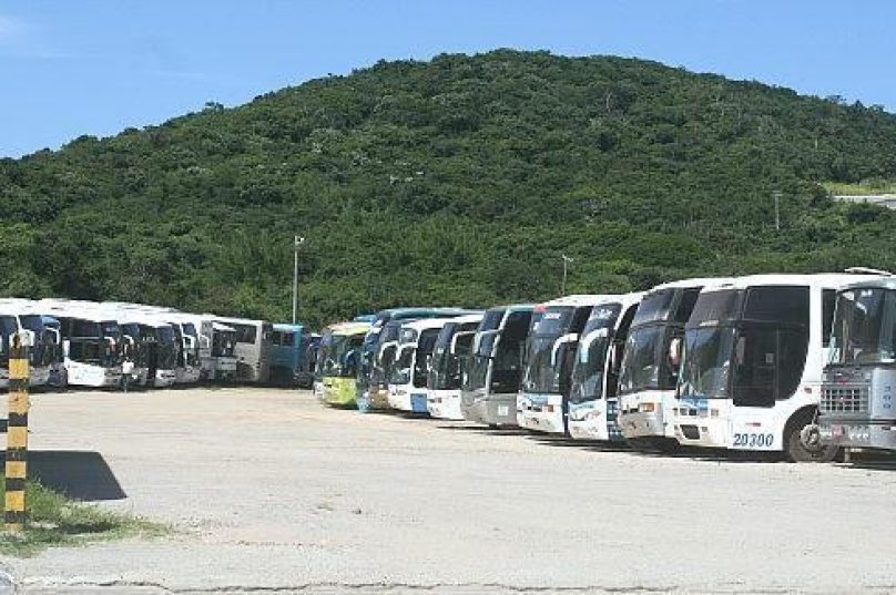 Os veículos sem autorização serão impedidos de entrar e circular no município a partir da meia noite do dia 25 de fevereiro até às 23h59 do dia 2 de março. Foto divulgação
