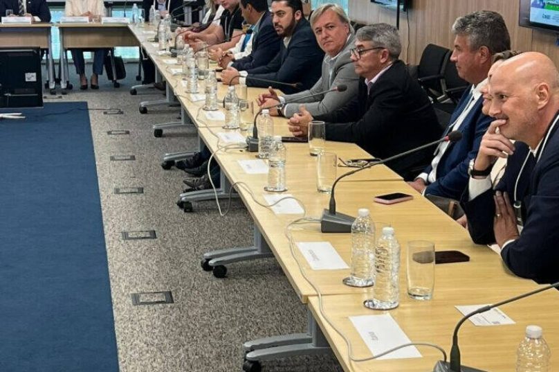 Alexandre Martins se reúne com BNDES e Embratur para debater mobilidade, finanças e economia verde em Búzios / foto divulgação
