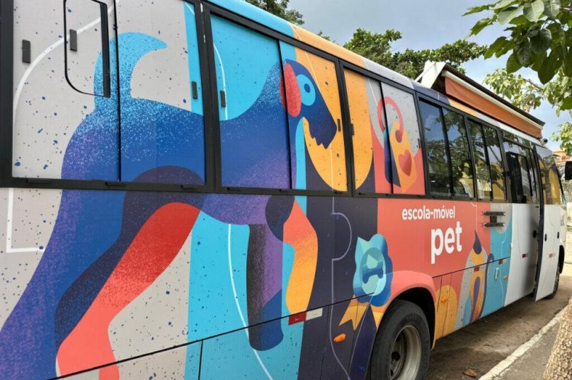 Búzios recebe Escola Móvel Pet do Senac RJ com 50 vagas gratuitas para cursos de Banho e Tosa e Dog Walker. Inscrições em 8 de julho / foto divulgação