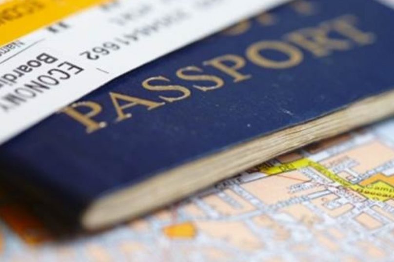 Turistas de quatro países terão acesso ao Brasil facilitado com visto eletrônico
A partir do final desse ano os turistas dos Estados Unidos, Canadá, Austrália e Japão terão mais facilidade e comodidade para visitar o Brasil. É que todo o processo de solicitação de vistos, pagamento de taxas, análise, concessão e emissão poderá ser feito pela internet, com a estimativa de que o processo completo dure apenas 48 horas.
