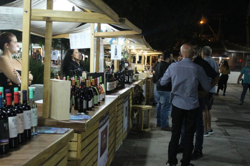 wine in búzios